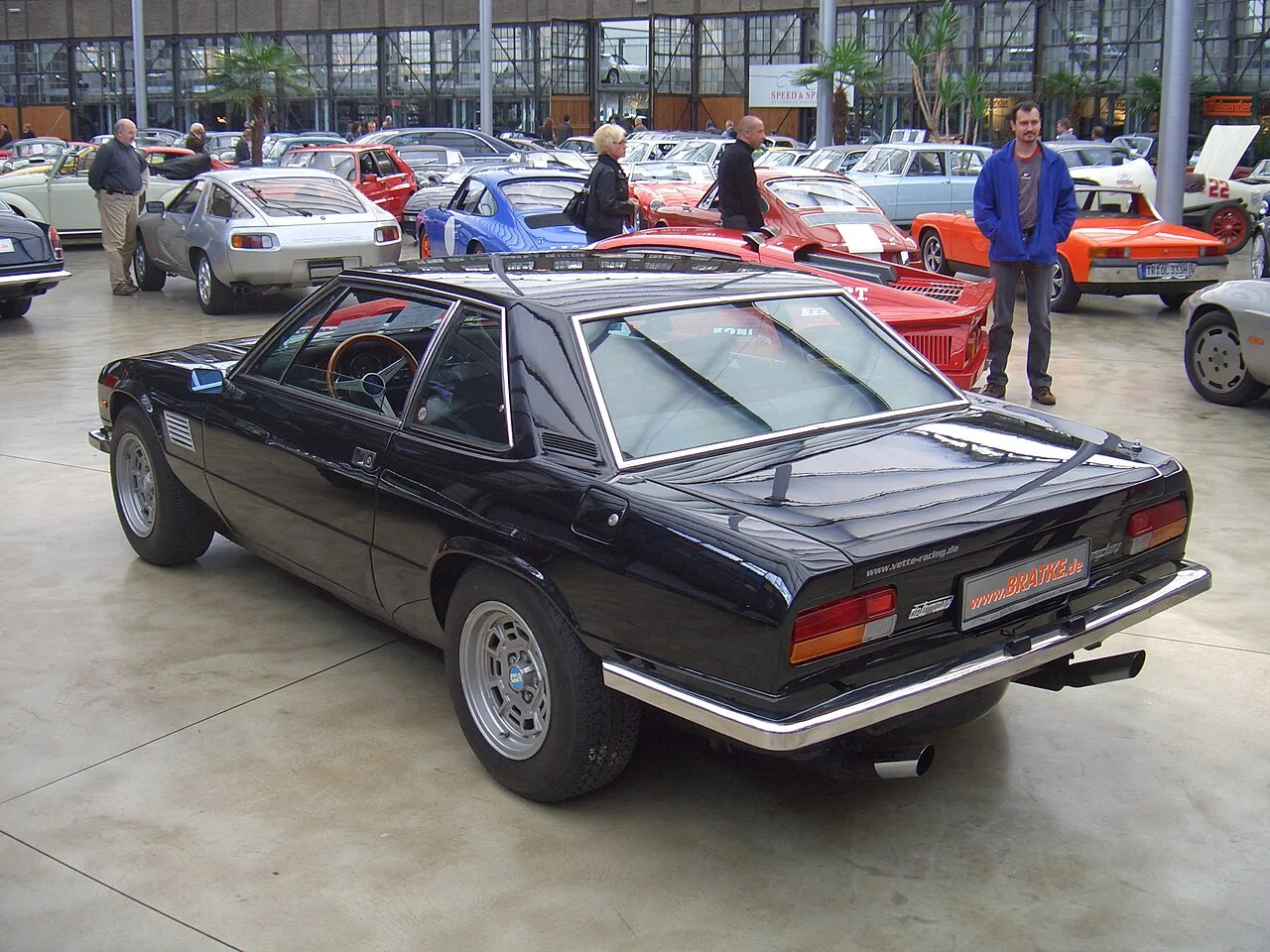 De Tomaso Longchamp, rear