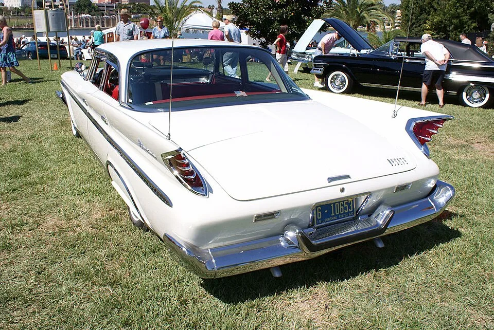 DeSoto Adventurer, rear