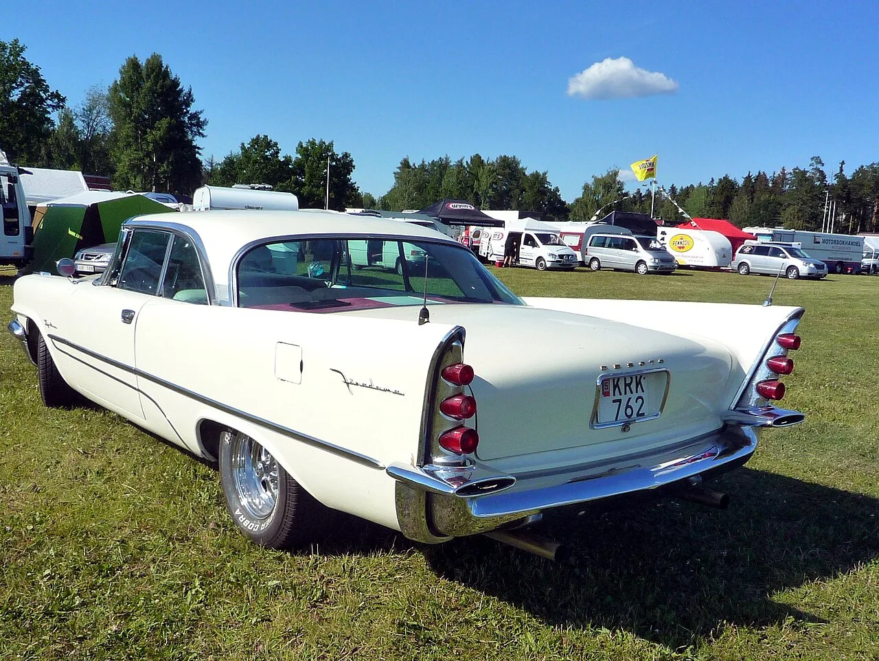 DeSoto Firedome, rear