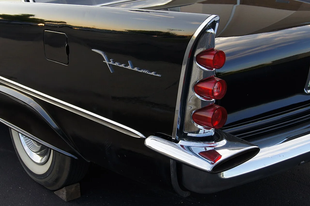 DeSoto Firedome, rear