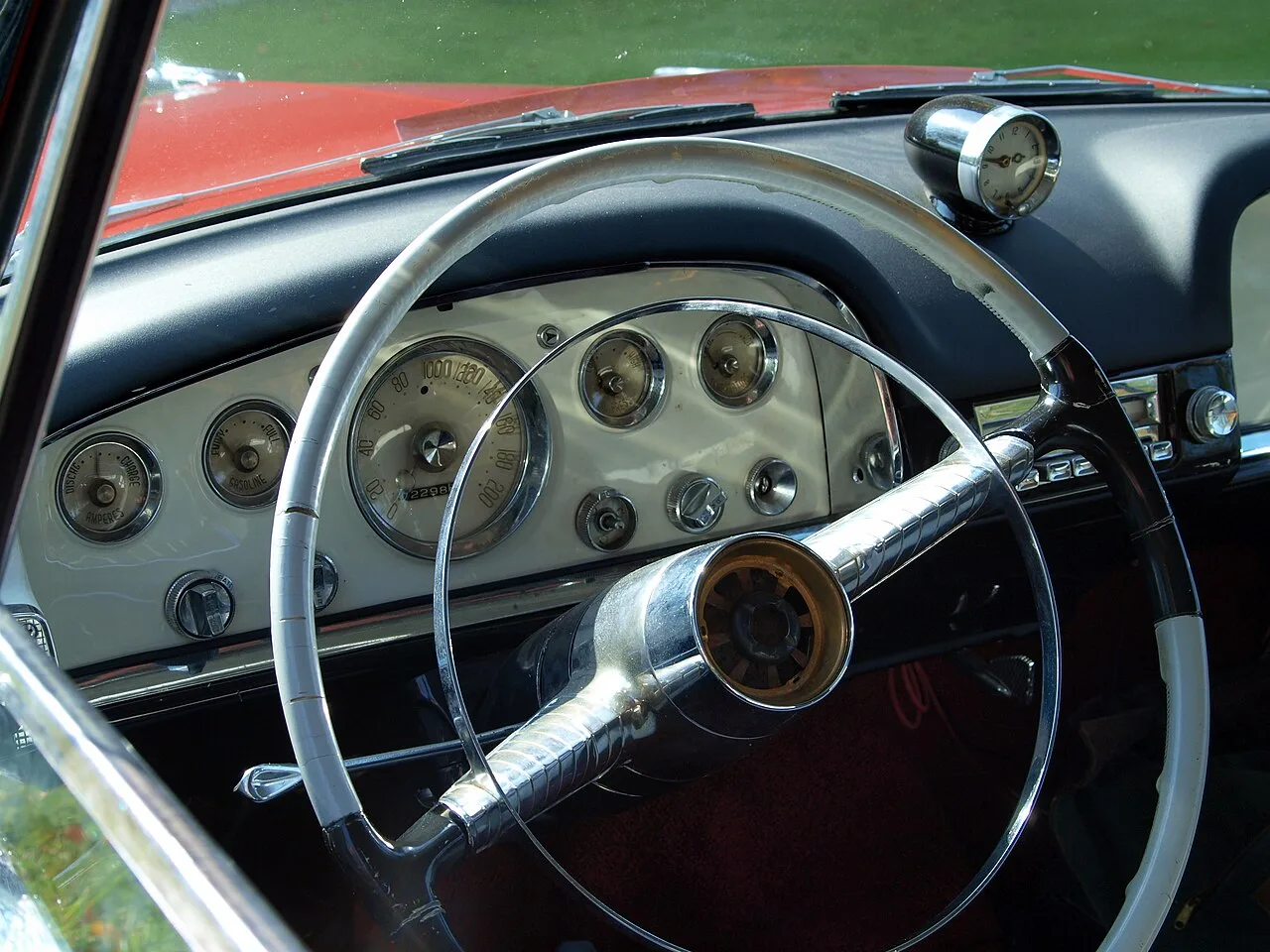 DeSoto Fireflite, interior