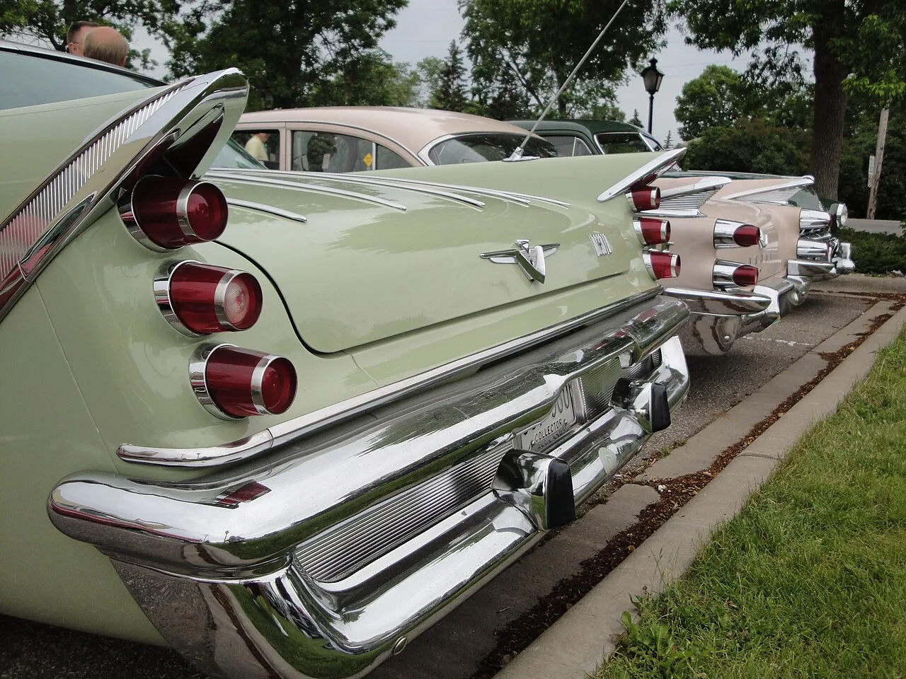 DeSoto Fireflite, rear