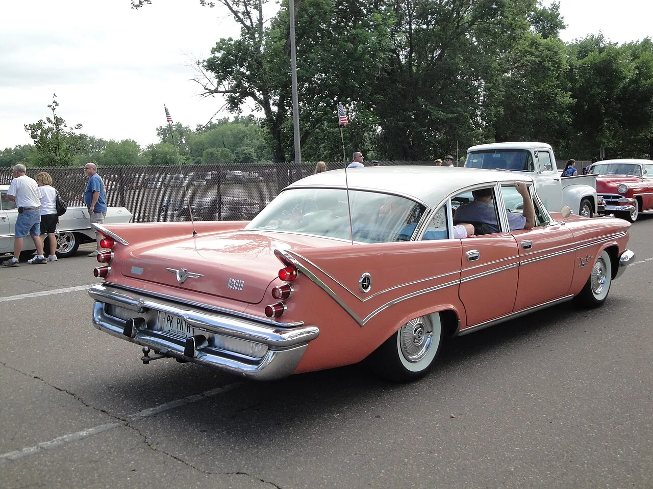 DeSoto Fireflite, rear