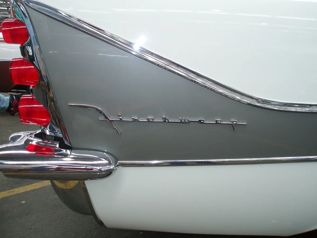 DeSoto Firesweep, rear