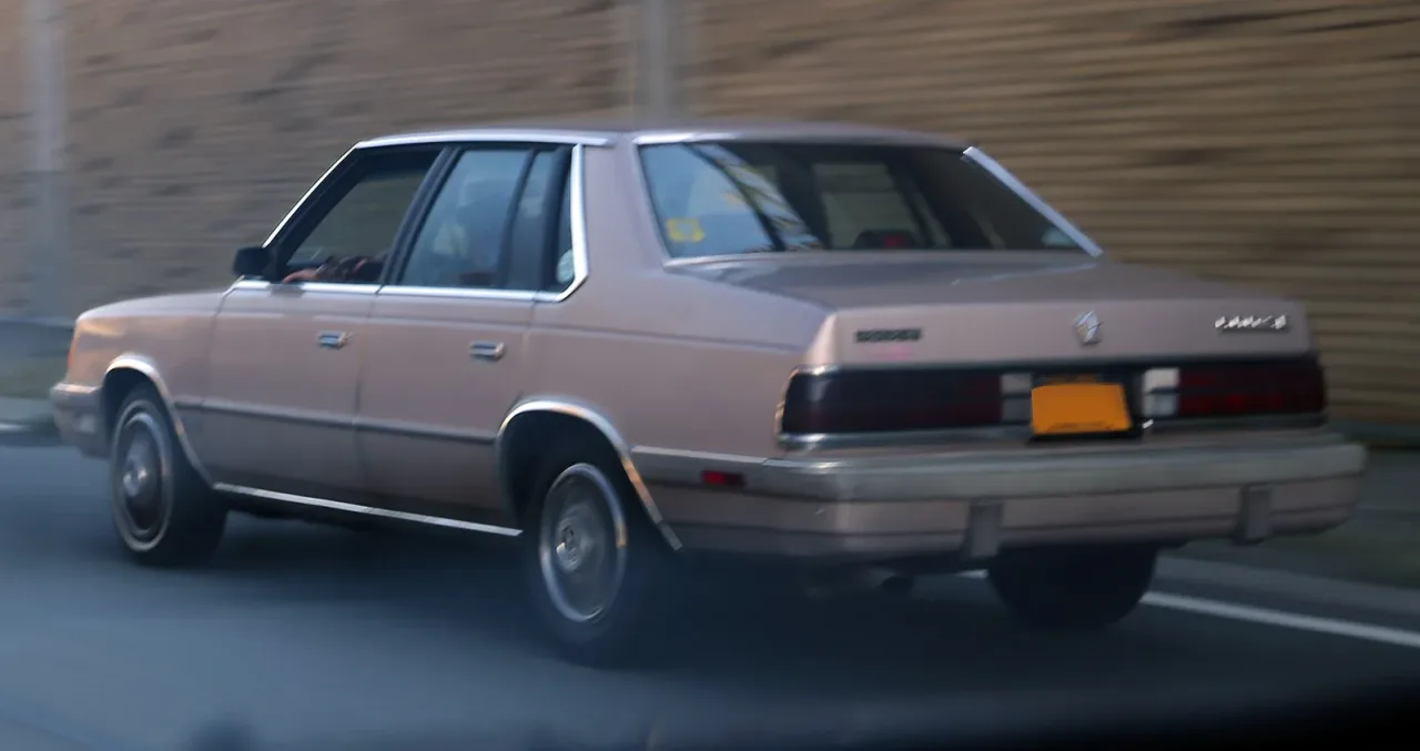 Dodge 600, rear