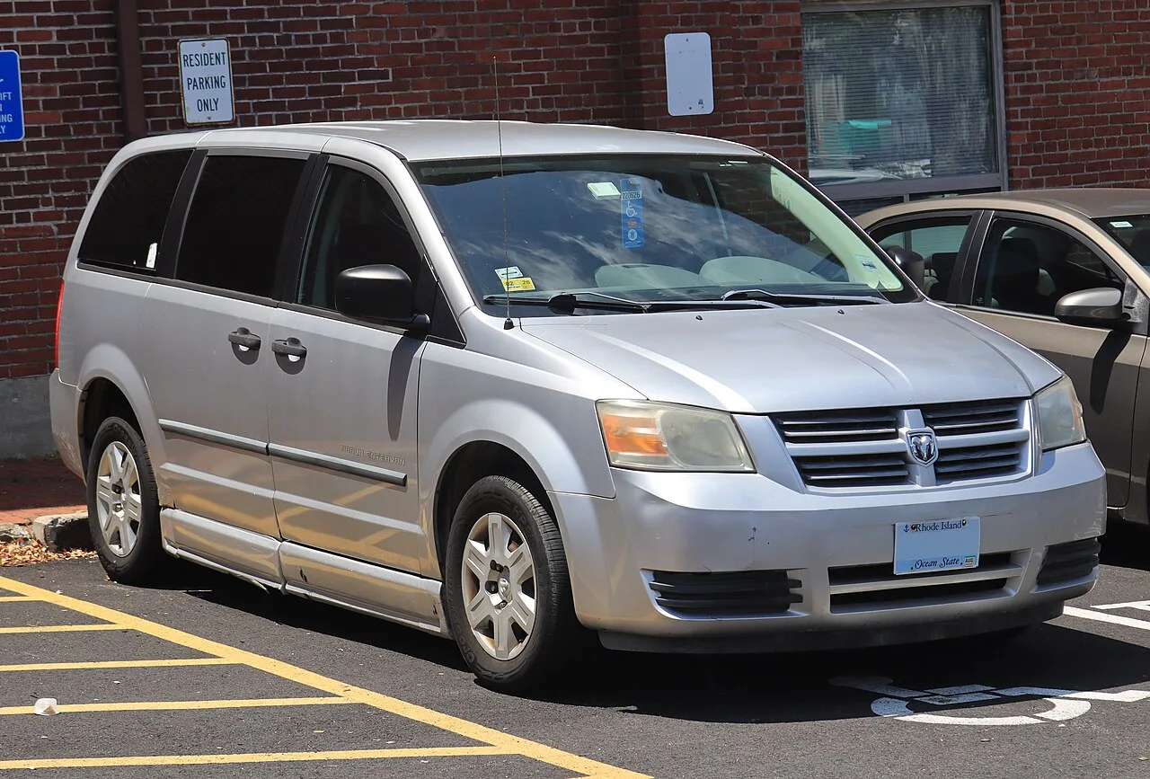 Dodge Caravan/Grand Caravan, side