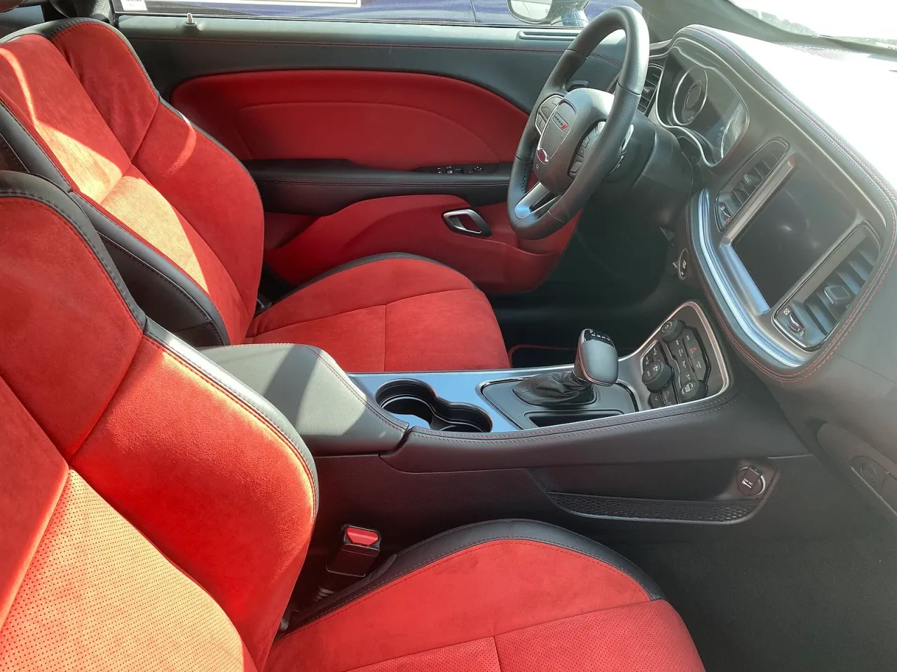 Dodge Challenger, interior