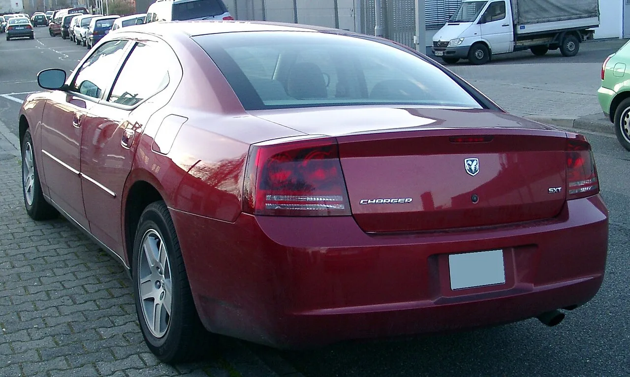 Dodge Charger L-body, rear