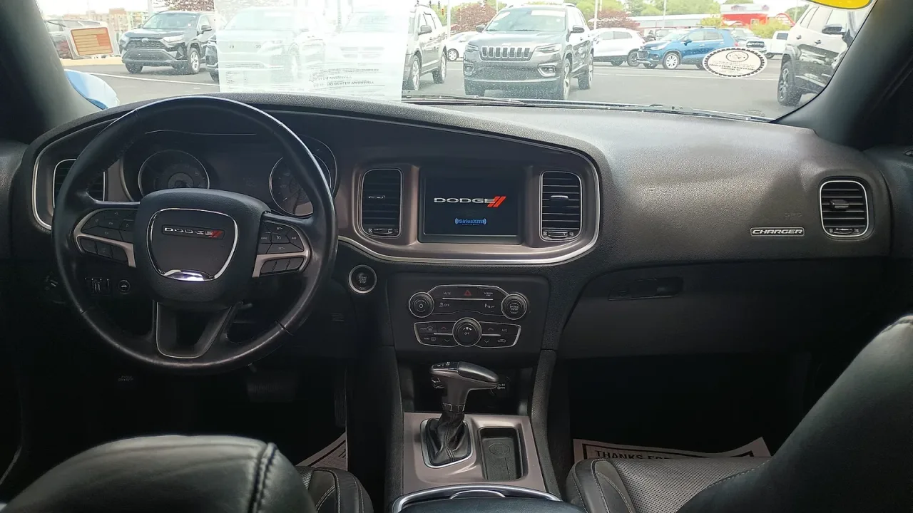 Dodge Charger, interior