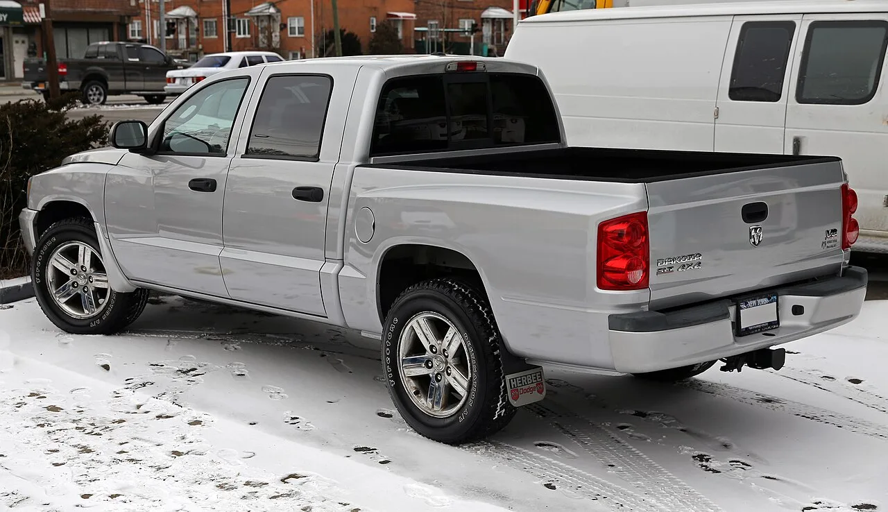 Dodge Dakota third generation, rear