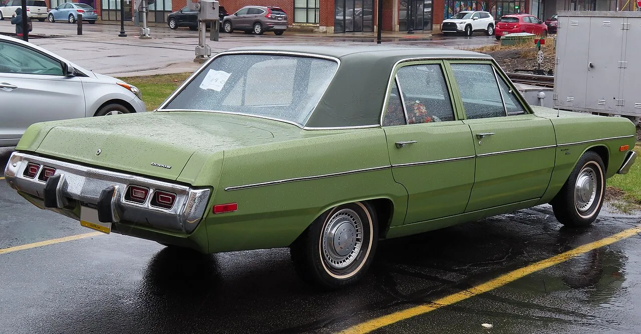 Dodge Dart fourth generation, rear