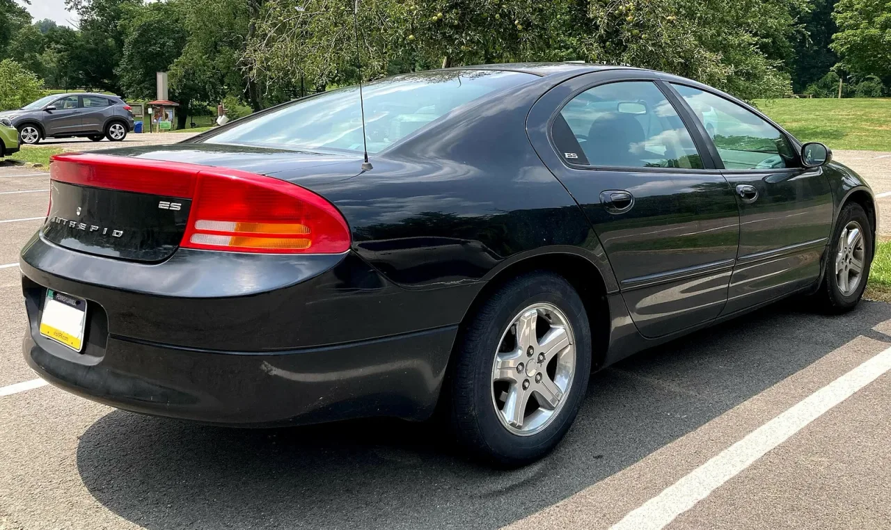 Dodge Intrepid, rear