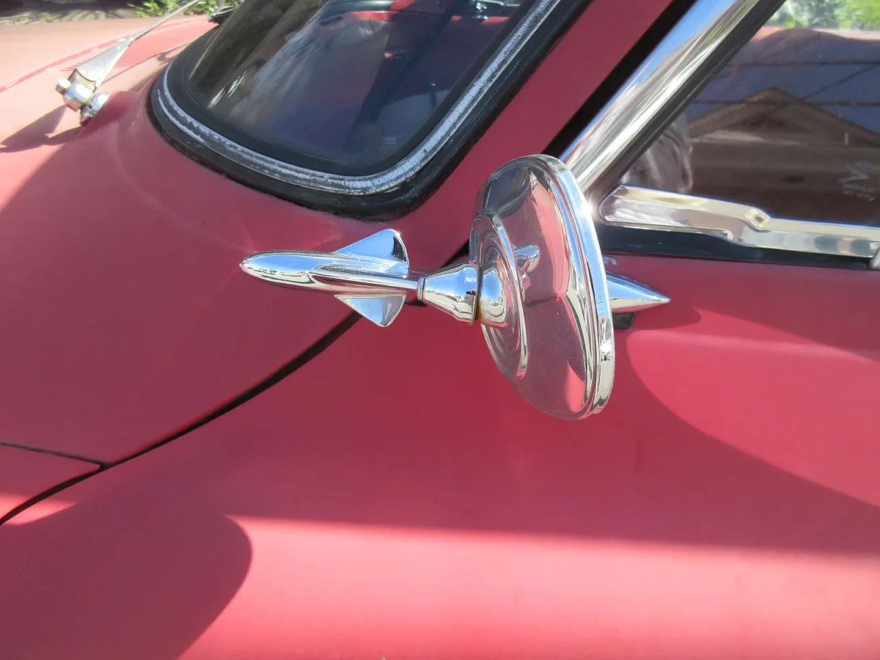 Dodge Lancer, side