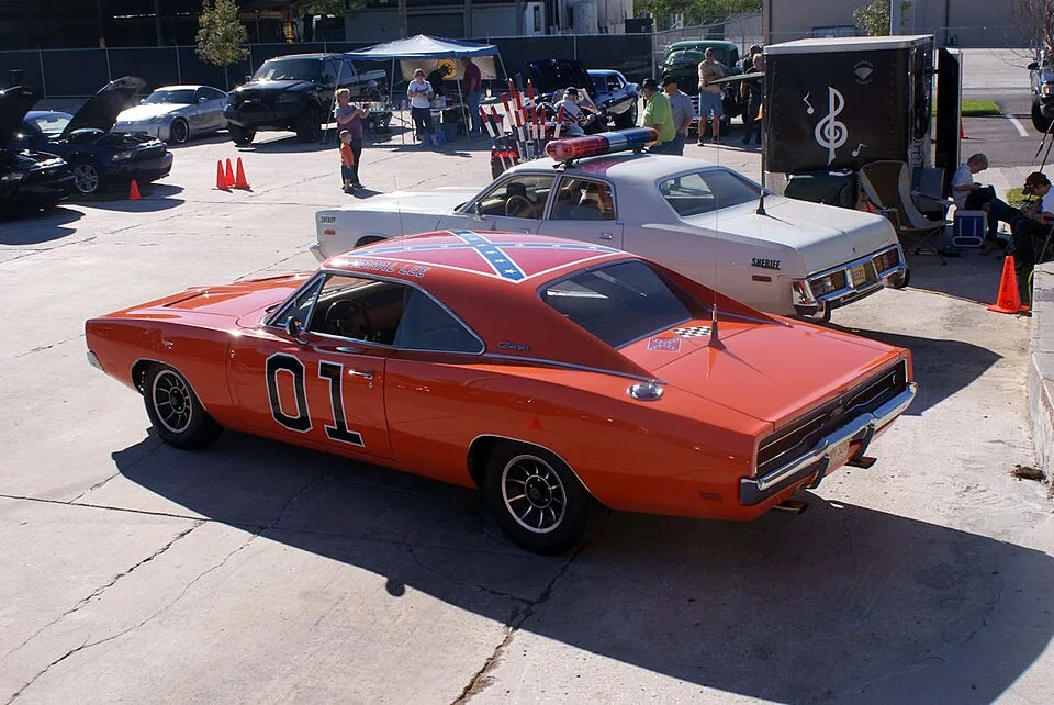 Dodge Monaco, rear