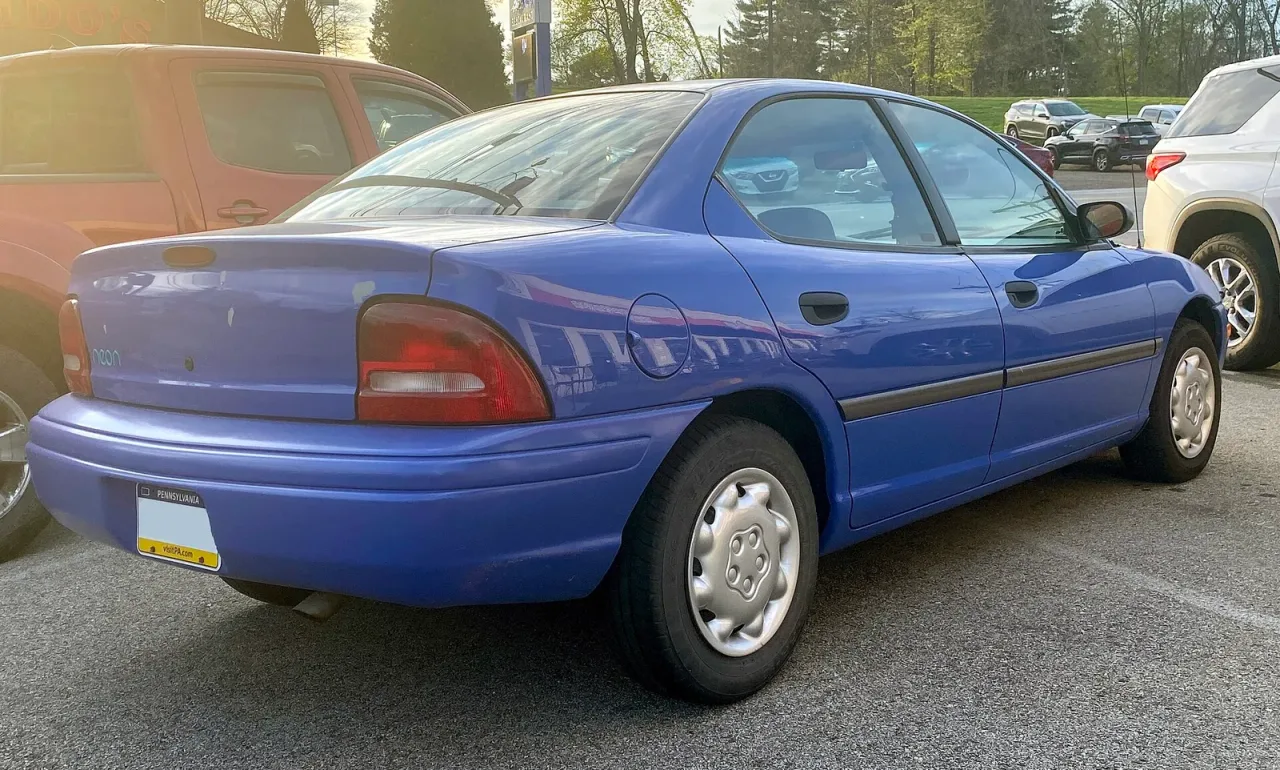 Dodge Neon, rear