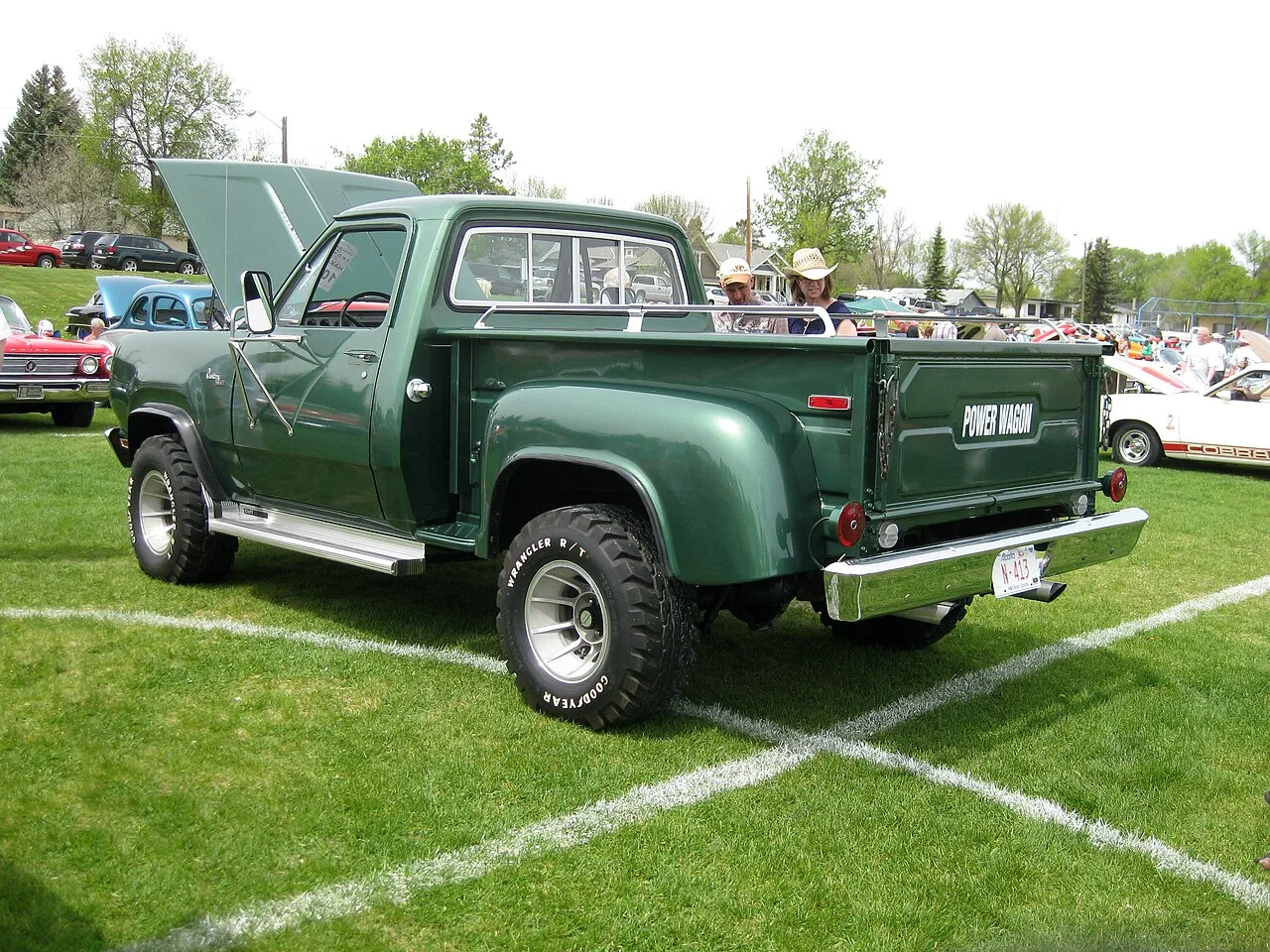 Dodge Power Wagon, rear