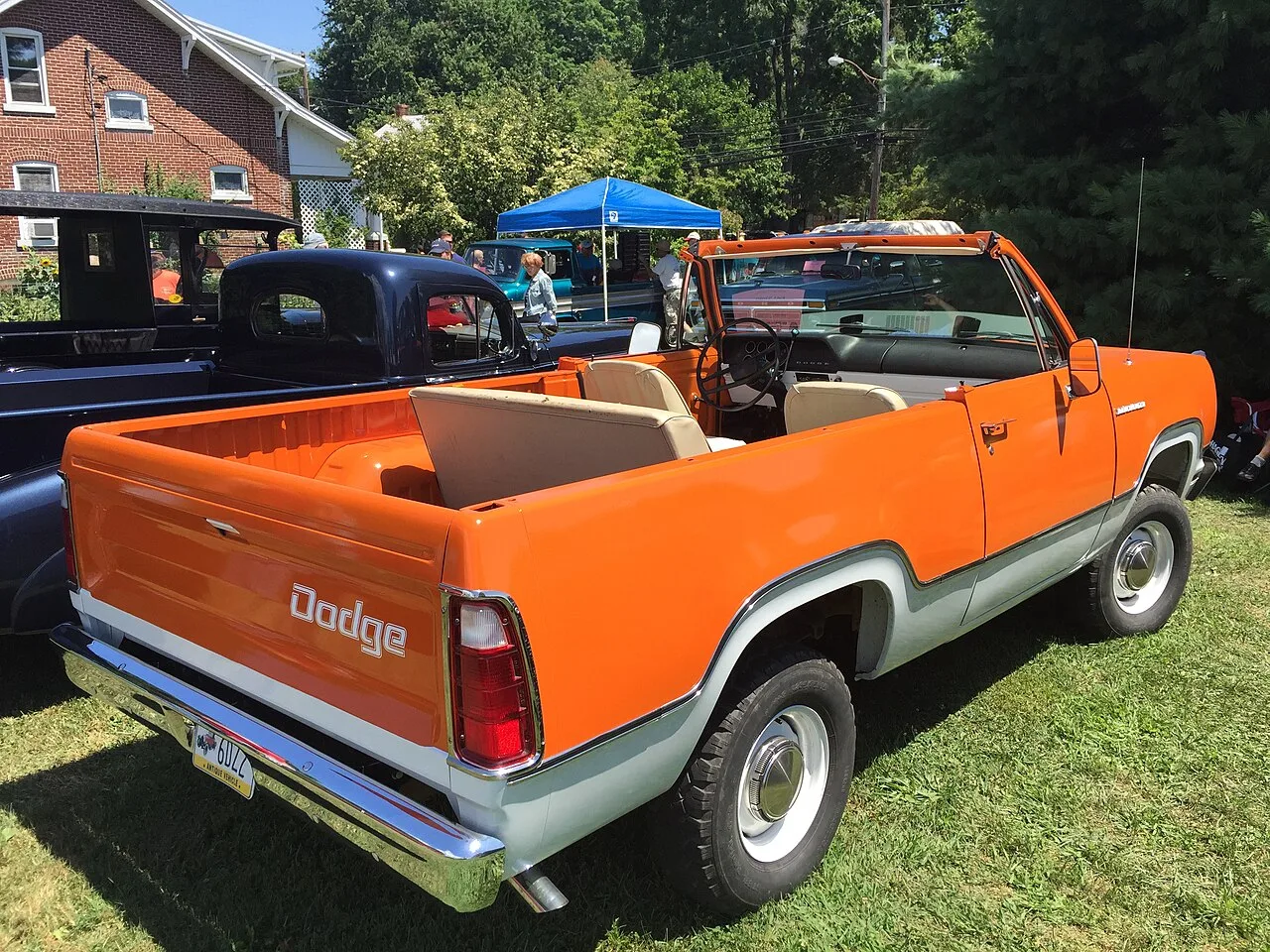 Dodge Ramcharger, rear