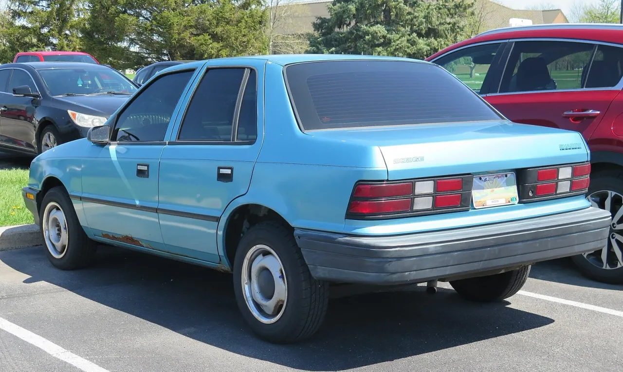 Dodge Shadow, rear