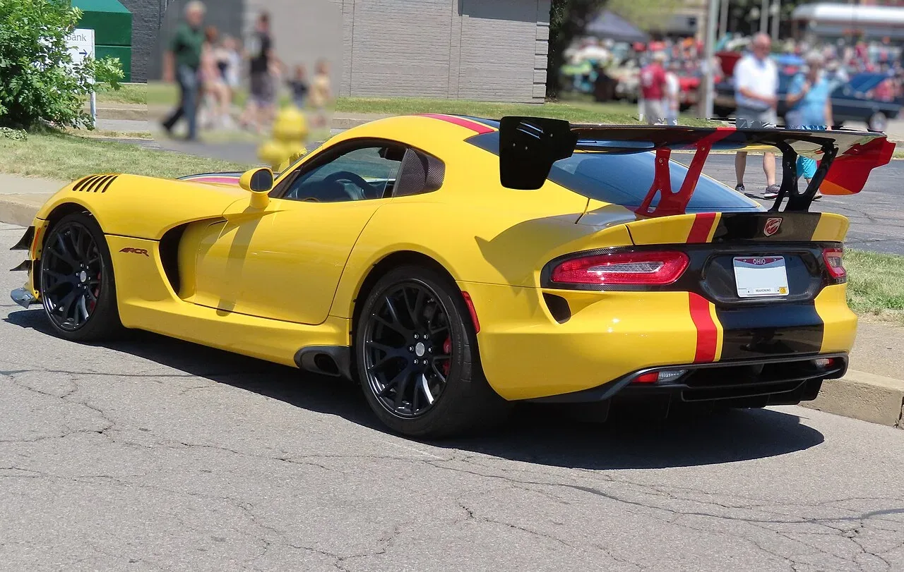 Dodge Viper, rear