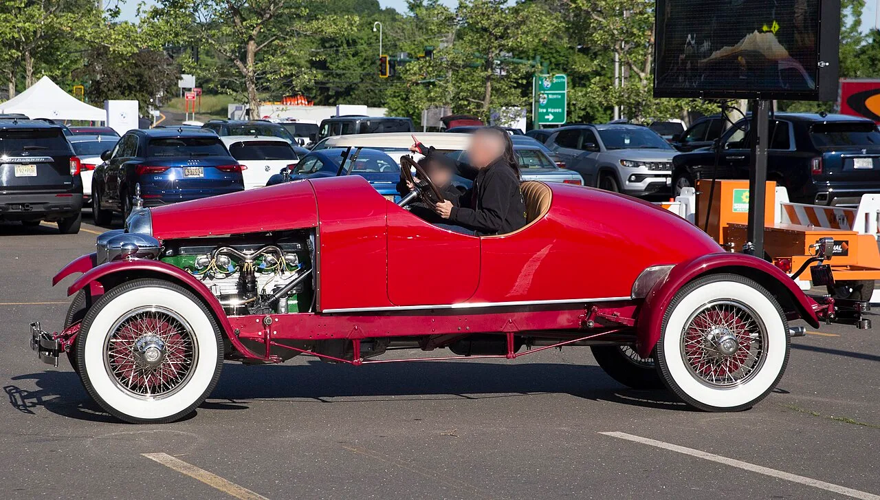 Duesenberg Model A, side