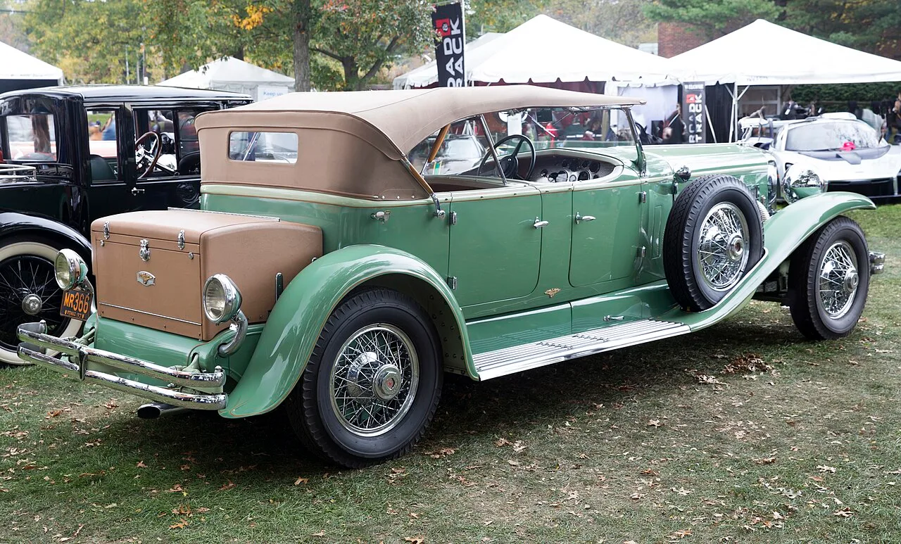 Duesenberg Model J, rear