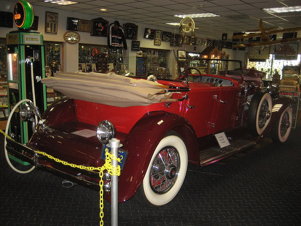Duesenberg Model J, rear
