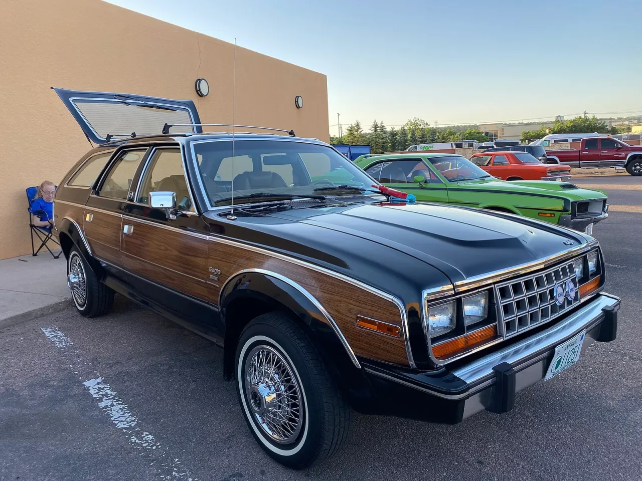 Eagle Wagon, side