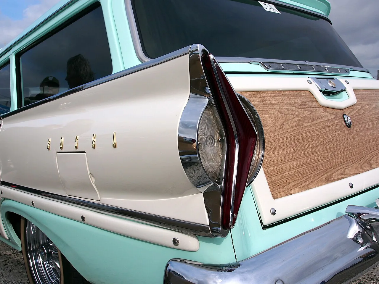 Edsel Bermuda, rear