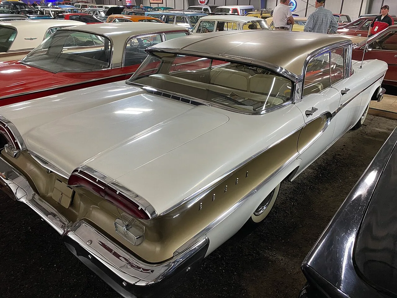 Edsel Corsair, side