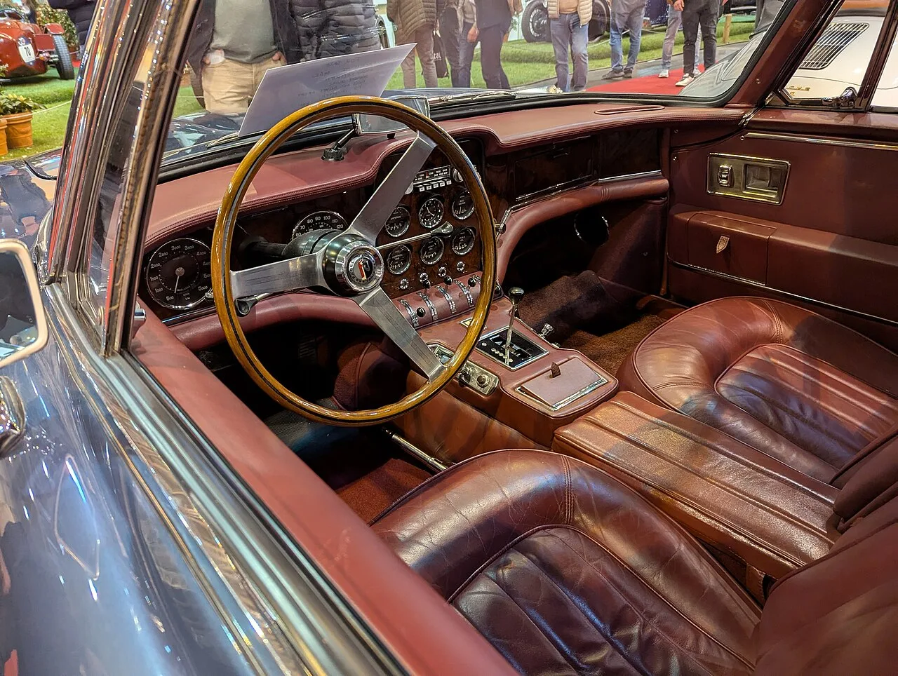 Facel Vega Facel II, interior