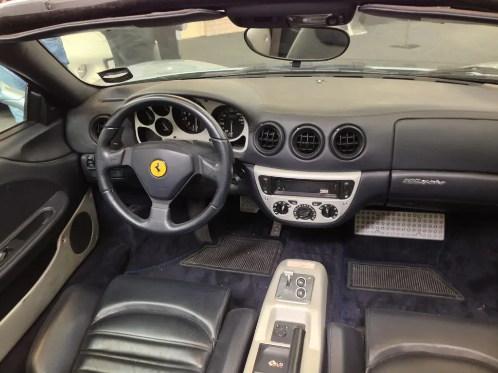 Ferrari 360 Modena/Spider, interior