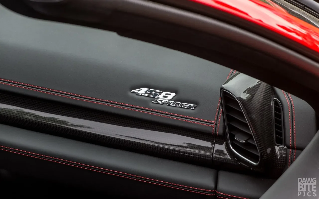 Ferrari 458 Spider, interior
