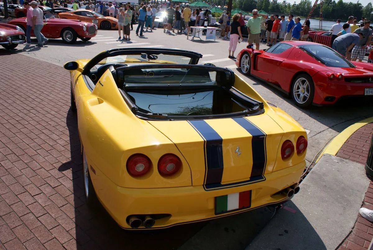 Ferrari 575, rear