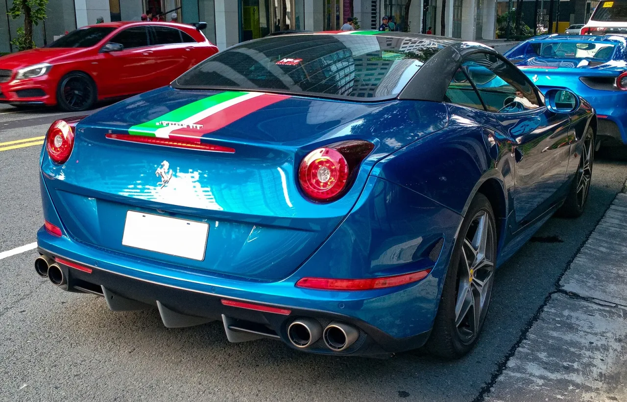Ferrari California T, rear