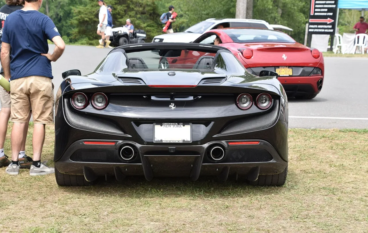 Ferrari F8 Spider, rear