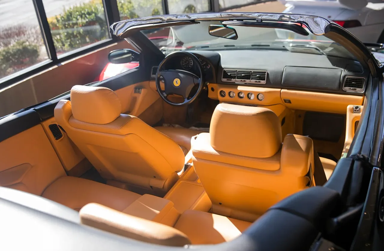 Ferrari 456, interior