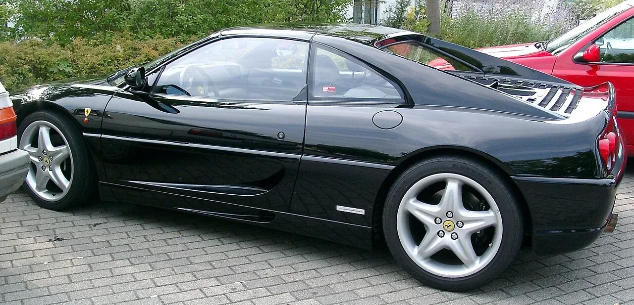 Ferrari F355, side