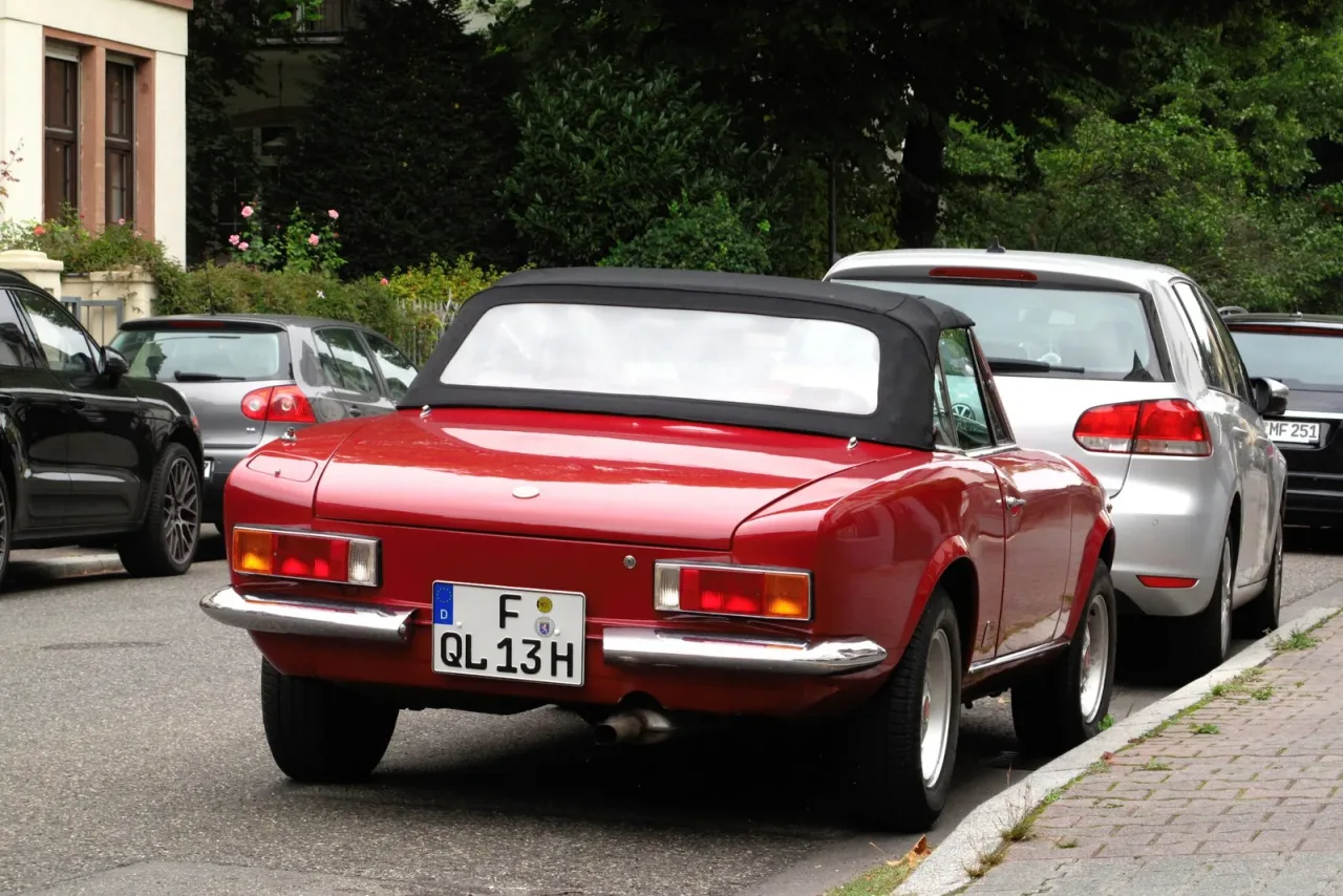 Fiat 124 Spider, rear