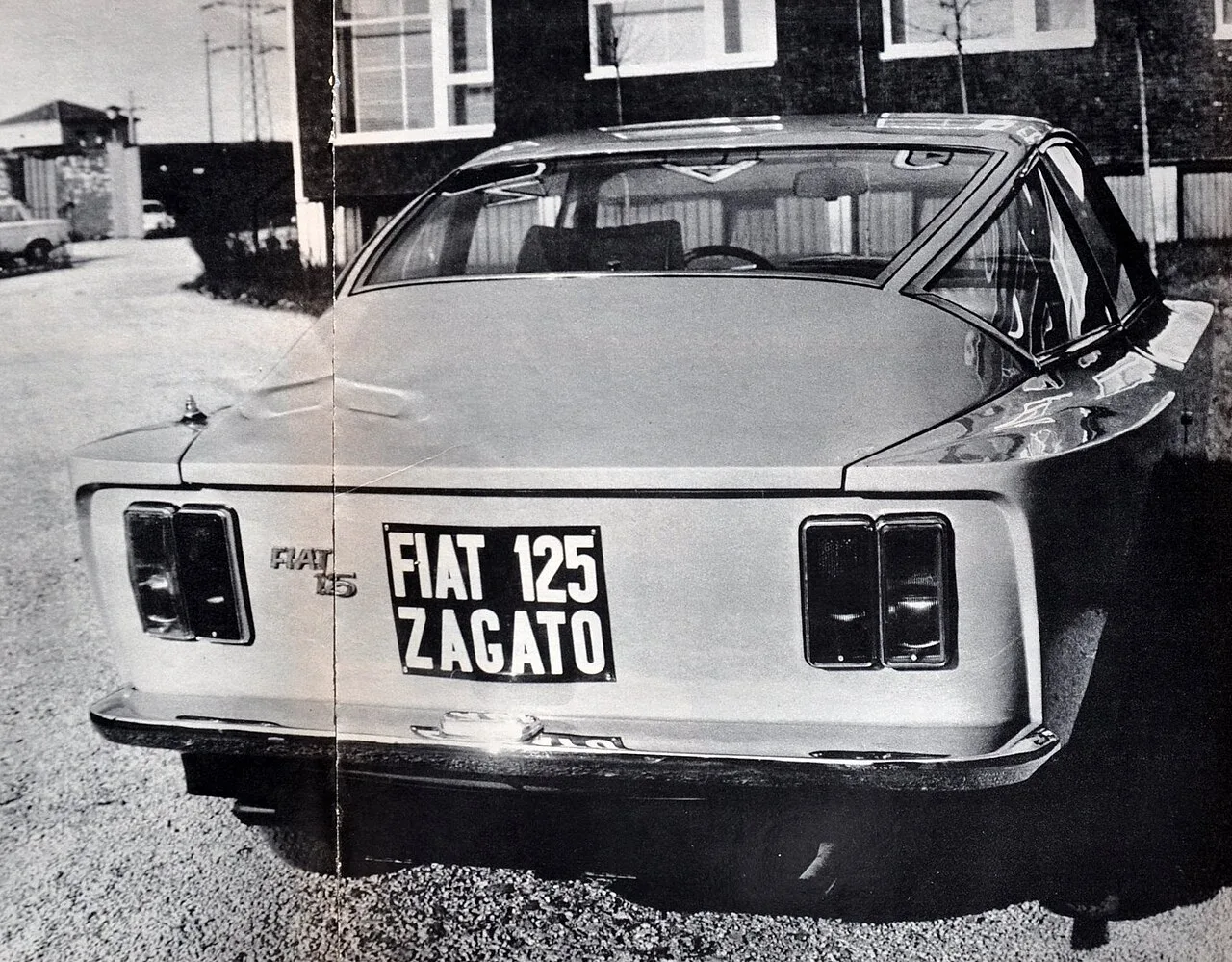 Fiat 125, rear