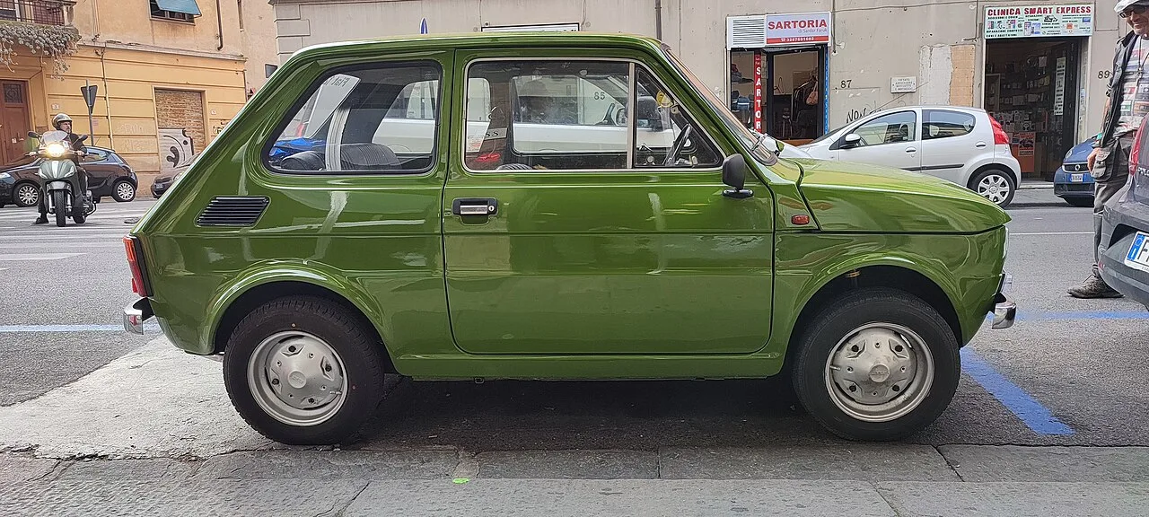 Fiat 126, side