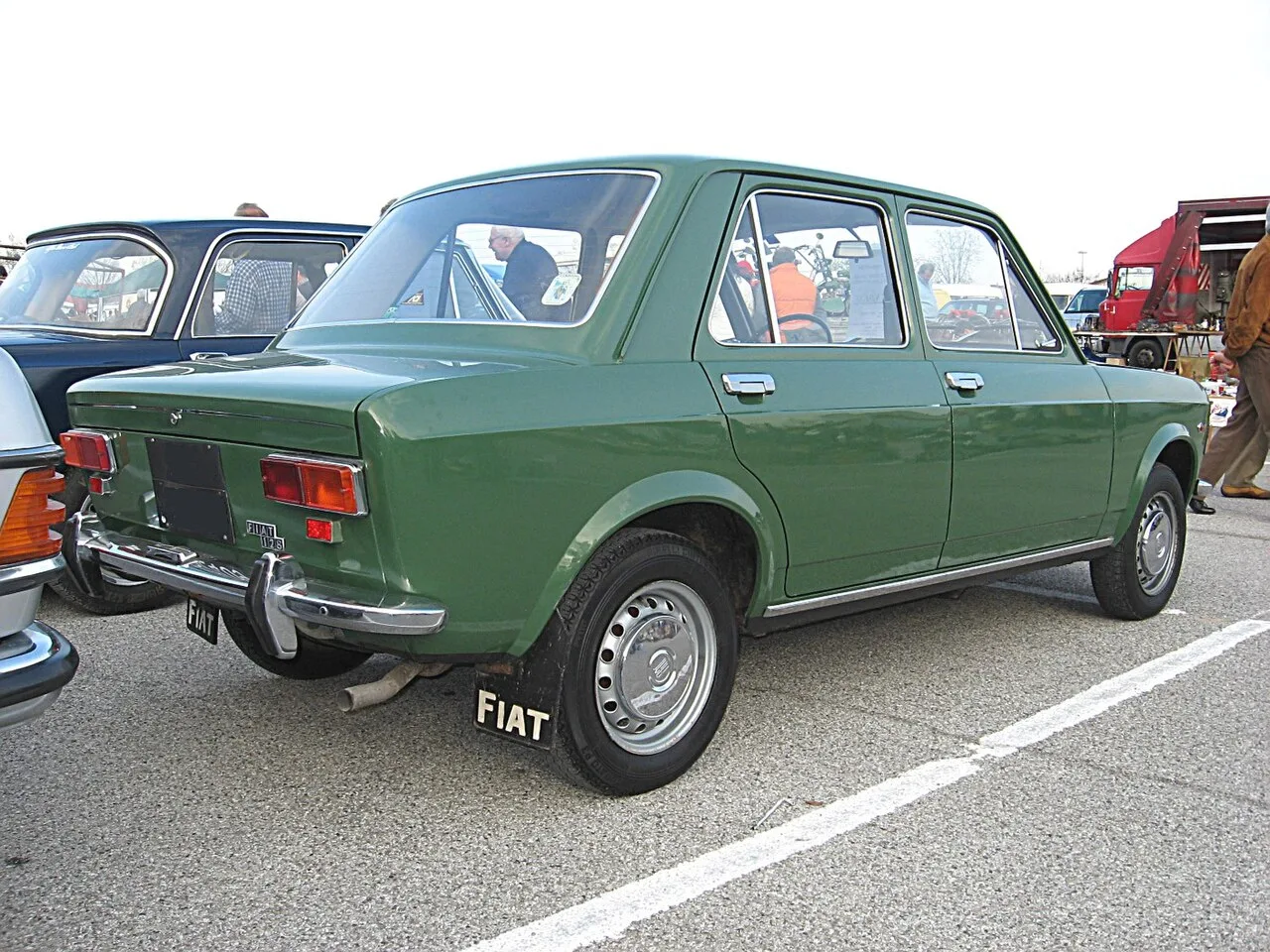 Fiat 128, rear