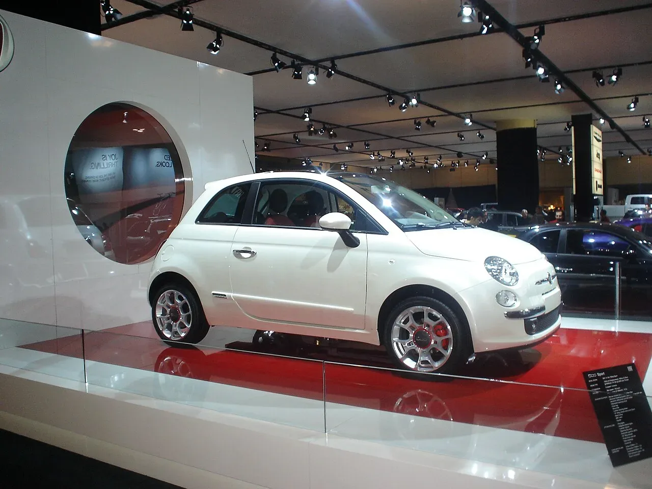 Fiat 500, side