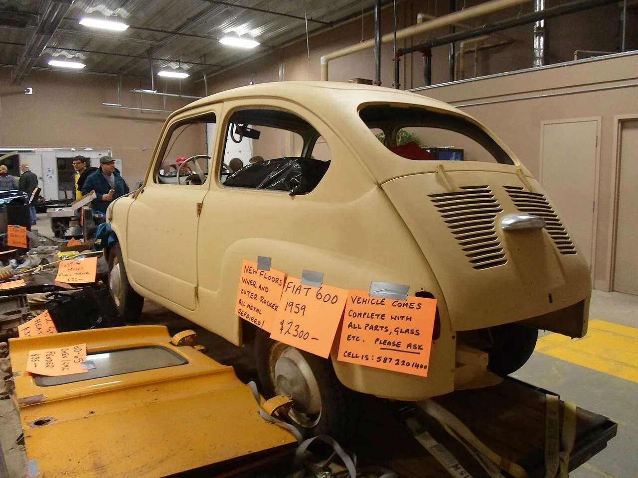Fiat 600, rear