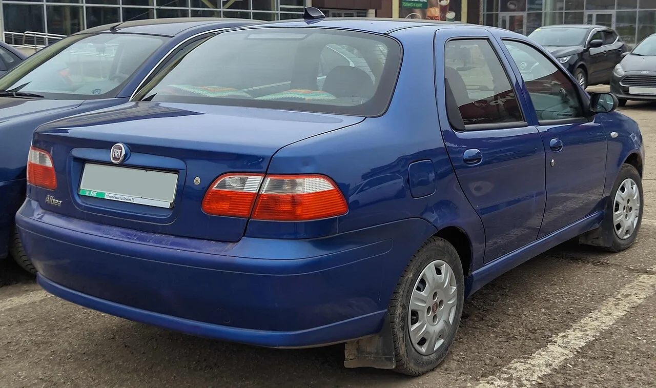 Fiat Albea, rear
