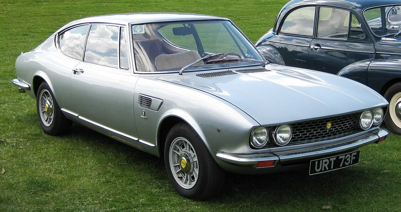 Fiat Dino, rear