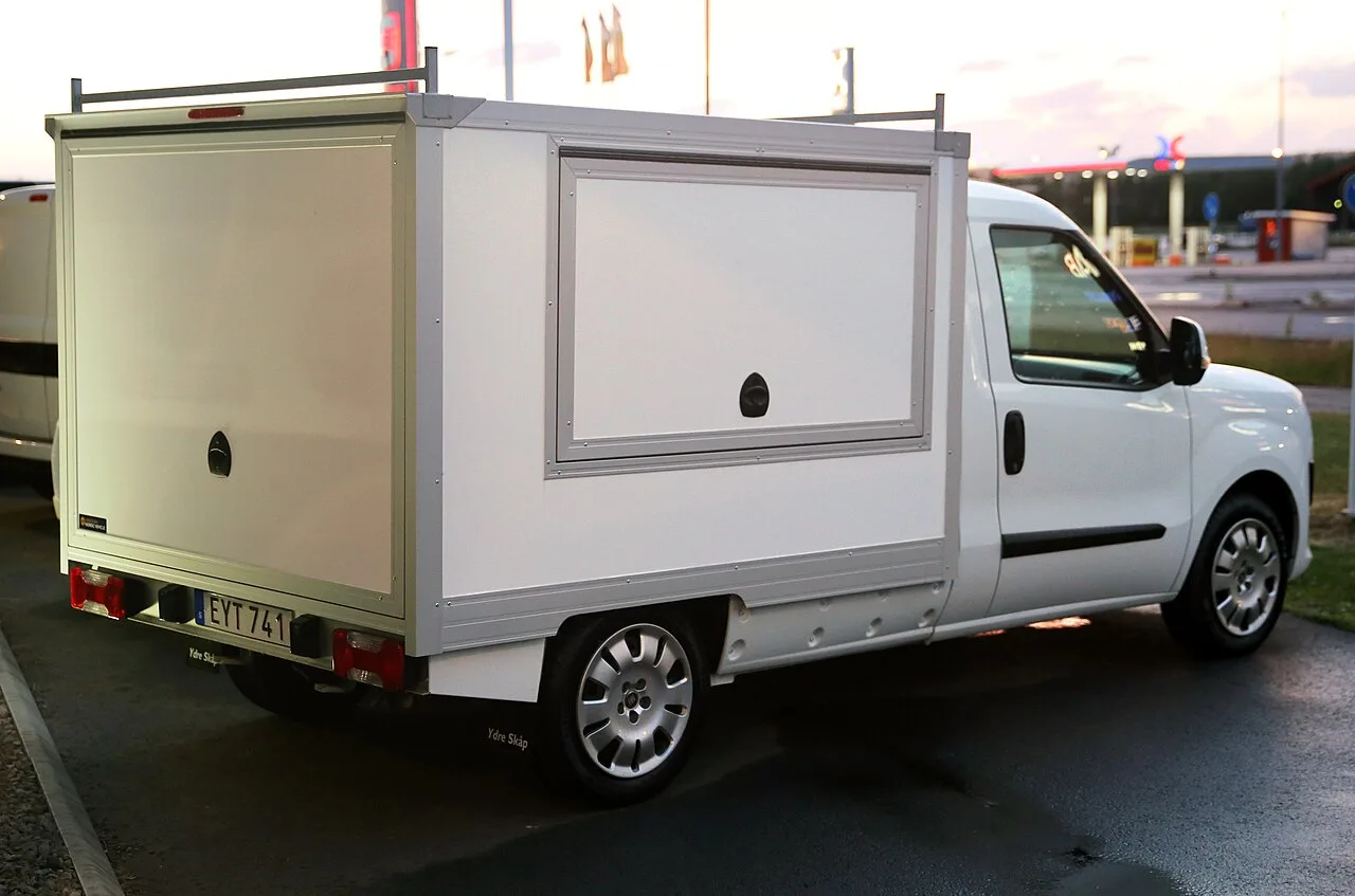 Fiat Doblò, rear