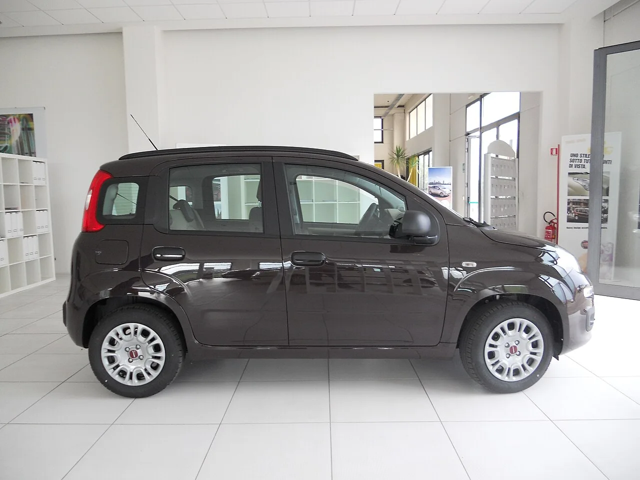 Fiat Panda 141, side