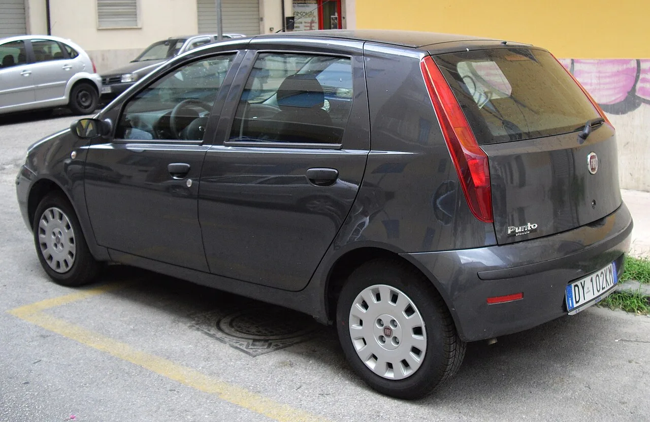 Fiat Punto Mk2, rear