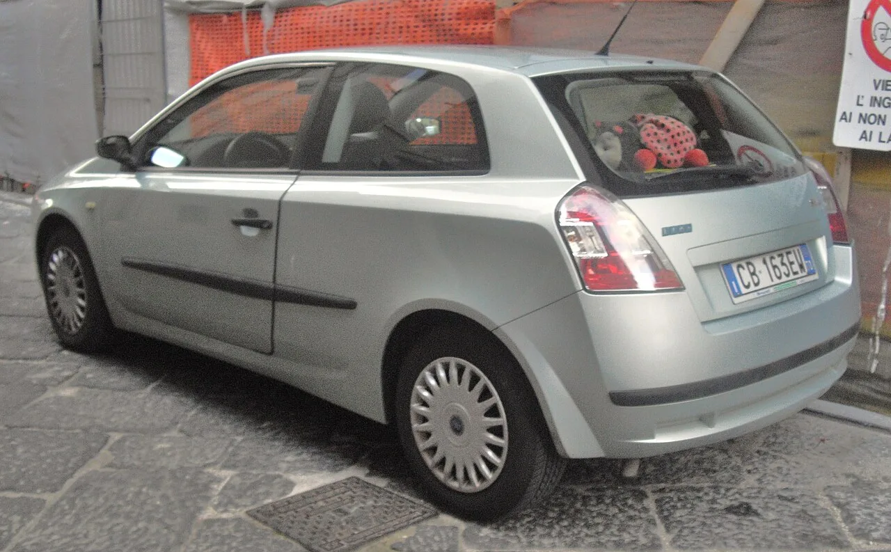 Fiat Stilo, rear