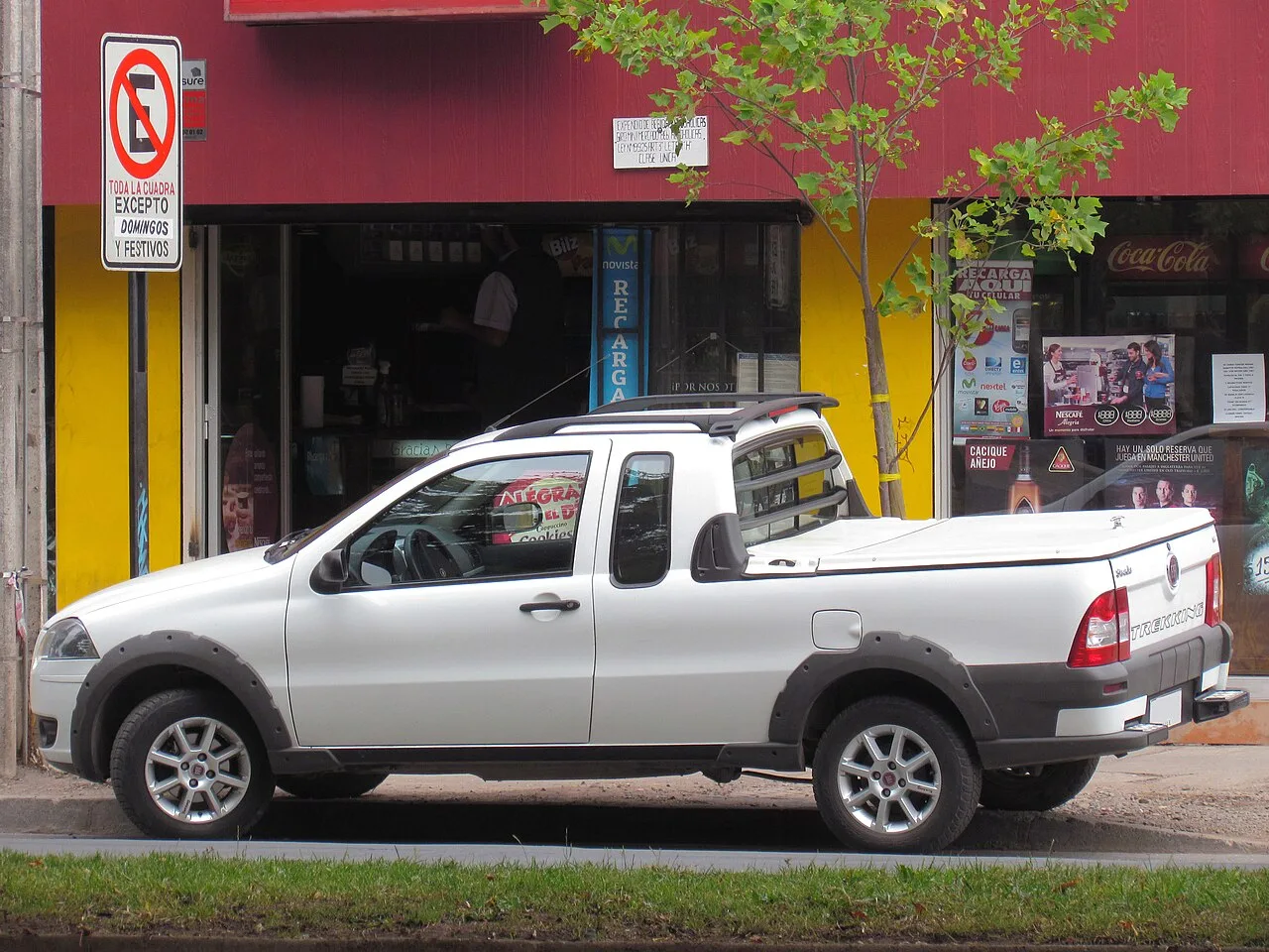 Fiat Strada Mark IV, side
